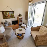 Vila Virginia Lixouri